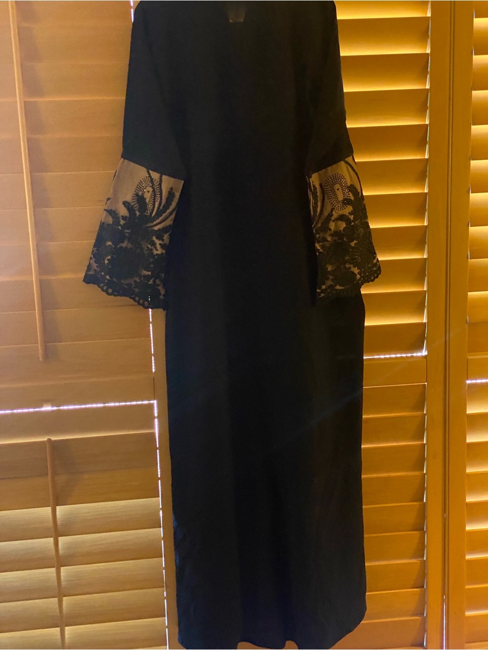 Elegant Black Open Front Abaya Dubai Style Luxury Lace Embroidery dress/robe
